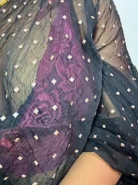 Snapshot of VR_here_4U chatting on 8, 11, 2025 VR here 4U online show from 8, 11, 2025