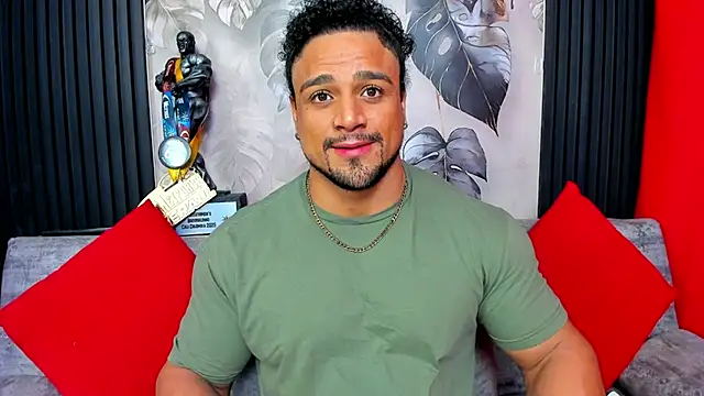 Snapshot of MikeEstevess chatting on 22, 12, 2025 MikeEstevess online show from 22, 12, 2025