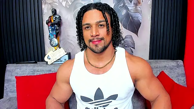 Snapshot of MikeEstevess chatting on 9, 1, 2026 MikeEstevess online show from 9, 1, 2026