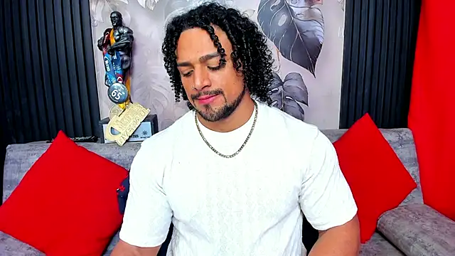 Snapshot of MikeEstevess chatting on 5, 2, 2026 MikeEstevess online show from 5, 2, 2026