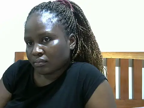 Snapshot of creamy_sweetlove chatting on 19, 12, 2025 creamy sweetlove online show from 19, 12, 2025