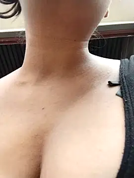 Andreita 95 online show from 9, 4, 2026