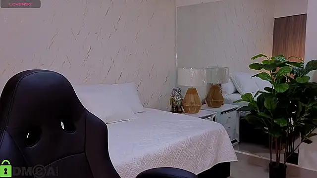 Snapshot of ISA__CUTEE chatting on 15, 9, 2025 ISA CUTEE online show from 15, 9, 2025