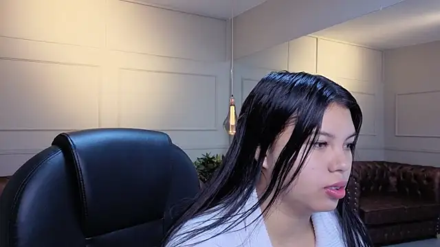 Snapshot of ISA__CUTEE chatting on 18, 11, 2025 ISA CUTEE online show from 18, 11, 2025