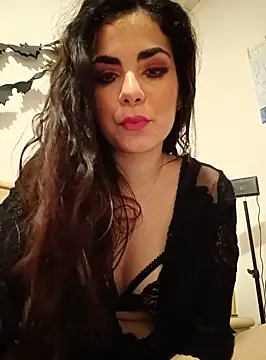 Snapshot of Saturnia_Yvonne chatting on 4, 3, 2025 Saturnia Yvonne online show from 4, 3, 2025