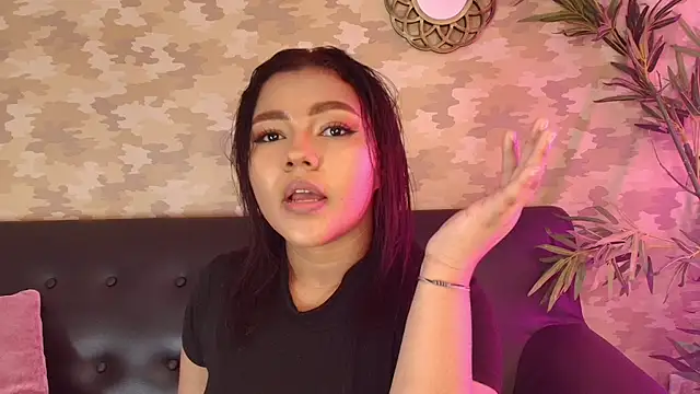 Snapshot of cherry_chel chatting on 19, 1, 2025 cherry chel online show from 19, 1, 2025