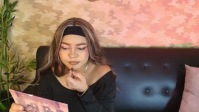Snapshot of cherry_chel chatting on 8, 3, 2025 cherry chel online show from 8, 3, 2025