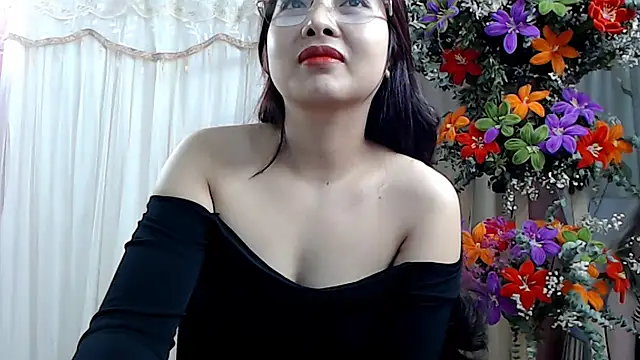 Snapshot of MiMi_0293 chatting on 8, 1, 2025 MiMi 0293 online show from 8, 1, 2025