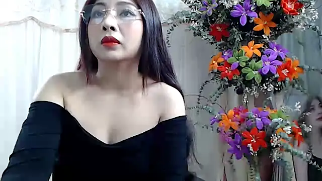 Snapshot of MiMi_0293 chatting on 8, 1, 2025 MiMi 0293 online show from 8, 1, 2025