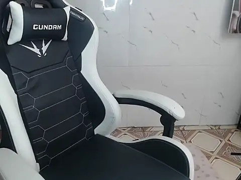 Snapshot of MiMi_0293 chatting on 12, 9, 2025 MiMi 0293 online show from 12, 9, 2025