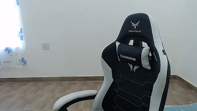 Snapshot of MiMi_0293 chatting on 24, 11, 2025 MiMi 0293 online show from 24, 11, 2025