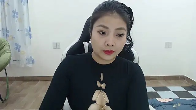 Snapshot of MiMi_0293 chatting on 29, 11, 2025 MiMi 0293 online show from 29, 11, 2025