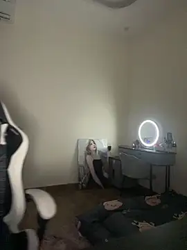 Snapshot of MiMi_0293 chatting on 5, 12, 2025 MiMi 0293 online show from 5, 12, 2025