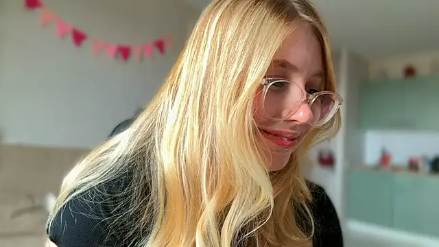 HoneyAudrey online show from 21, 10, 2025