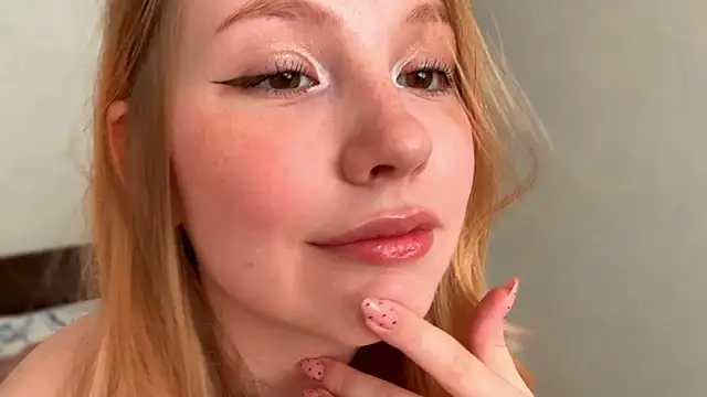 HoneyAudrey online show from 9, 4, 2026