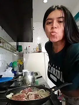 Snapshot of Devilsweet17 chatting on 5, 1, 2025 Devilsweet17 online show from 5, 1, 2025