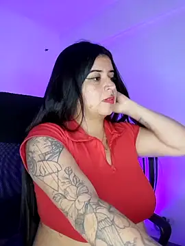 Snapshot of Devilsweet17 chatting on 8, 1, 2025 Devilsweet17 online show from 8, 1, 2025