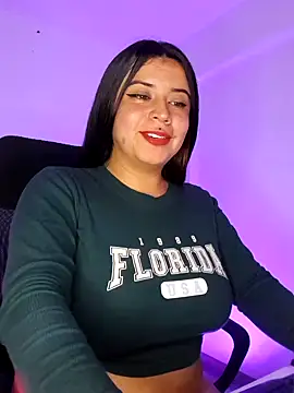 Snapshot of Devilsweet17 chatting on 12, 1, 2025 Devilsweet17 online show from 12, 1, 2025