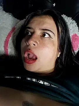 Snapshot of Devilsweet17 chatting on 12, 1, 2025 Devilsweet17 online show from 12, 1, 2025