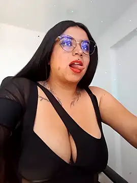 Snapshot of Devilsweet17 chatting on 18, 1, 2025 Devilsweet17 online show from 18, 1, 2025