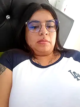 Snapshot of Devilsweet17 chatting on 2, 2, 2025 Devilsweet17 online show from 2, 2, 2025