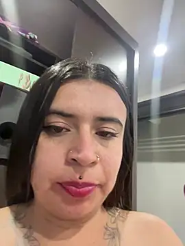 Snapshot of Devilsweet17 chatting on 15, 2, 2025 Devilsweet17 online show from 15, 2, 2025