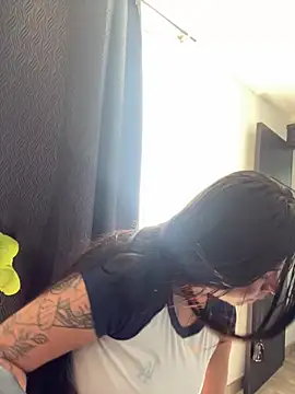 Snapshot of Devilsweet17 chatting on 15, 2, 2025 Devilsweet17 online show from 15, 2, 2025