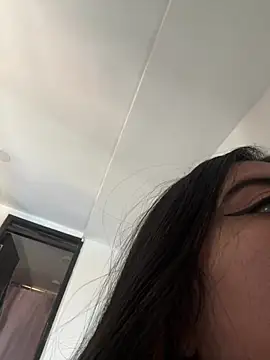 Snapshot of Devilsweet17 chatting on 16, 2, 2025 Devilsweet17 online show from 16, 2, 2025