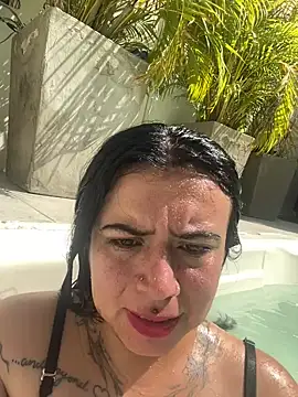 Snapshot of Devilsweet17 chatting on 8, 3, 2025 Devilsweet17 online show from 8, 3, 2025