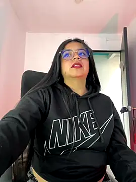 Snapshot of Devilsweet17 chatting on 23, 9, 2025 Devilsweet17 online show from 23, 9, 2025