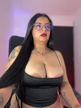 Snapshot of Devilsweet17 chatting on 27, 9, 2025 Devilsweet17 online show from 27, 9, 2025