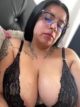 Snapshot of Devilsweet17 chatting on 28, 9, 2025 Devilsweet17 online show from 28, 9, 2025