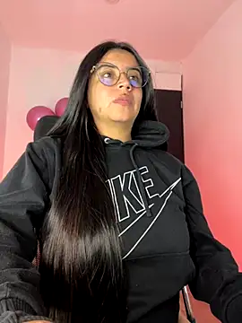 Snapshot of Devilsweet17 chatting on 14, 11, 2025 Devilsweet17 online show from 14, 11, 2025