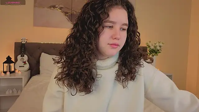 Ariella Sol online show from 7, 11, 2025