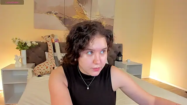 Ariella Sol online show from 5, 6, 2026