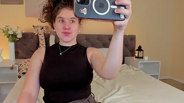 Ariella Sol online show from 2, 7, 2026