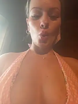 Snapshot of LoveShae_ chatting on 18, 2, 2026 LoveShae online show from 18, 2, 2026