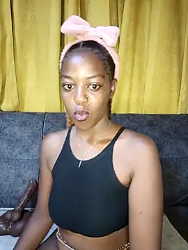 pretty-eyes23 online show from 1, 3, 2025