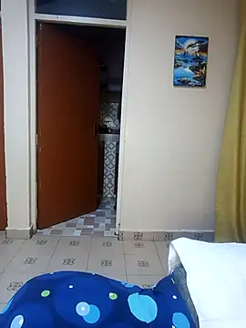 pretty-eyes23 online show from 6, 3, 2025