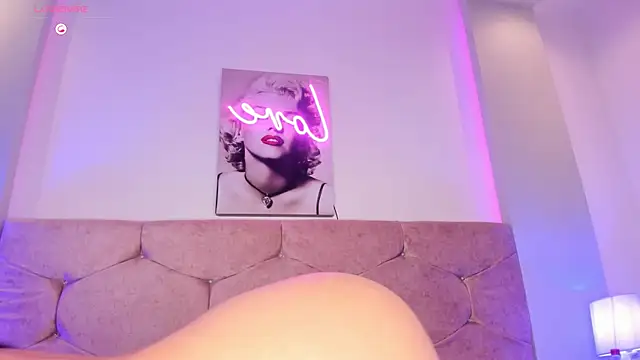 Snapshot of Cameliaa_Smiith chatting on 14, 12, 2024 Cameliaa Smiith online show from 14, 12, 2024