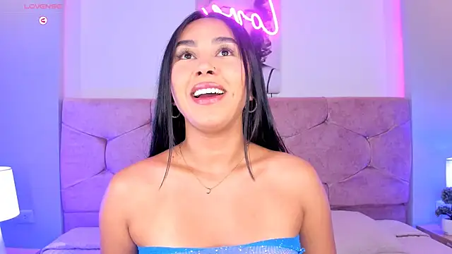 Snapshot of Cameliaa_Smiith chatting on 14, 1, 2025 Cameliaa Smiith online show from 14, 1, 2025