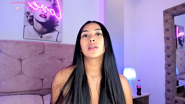 Snapshot of Cameliaa_Smiith chatting on 30, 1, 2025 Cameliaa Smiith online show from 30, 1, 2025