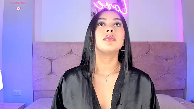 Snapshot of Cameliaa_Smiith chatting on 15, 2, 2025 Cameliaa Smiith online show from 15, 2, 2025