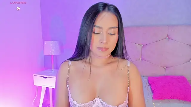 Snapshot of Cameliaa_Smiith chatting on 16, 10, 2025 Cameliaa Smiith online show from 16, 10, 2025