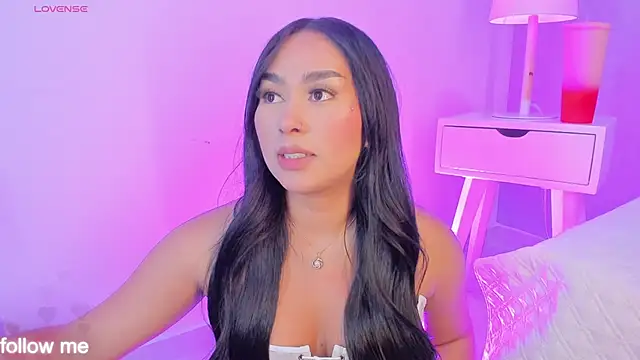 Snapshot of Cameliaa_Smiith chatting on 28, 11, 2025 Cameliaa Smiith online show from 28, 11, 2025