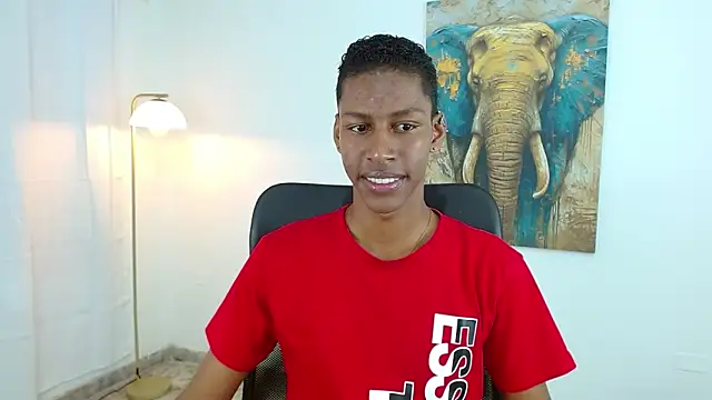 Snapshot of maiki18_ chatting on 18, 10, 2025 maiki18 online show from 18, 10, 2025