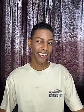 maiki18  online show from 10, 4, 2026