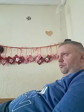 Snapshot of ShyBoy1982 chatting on 17, 2, 2025 ShyBoy1982 online show from 17, 2, 2025