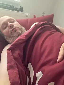 Snapshot of ShyBoy1982 chatting on 13, 10, 2025 ShyBoy1982 online show from 13, 10, 2025