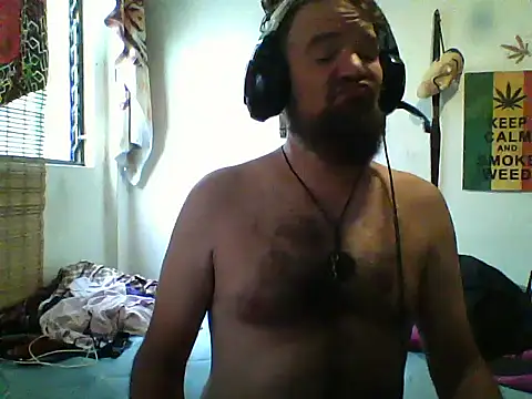 Snapshot of LECHEBALLS chatting on 21, 10, 2025 LECHEBALLS online show from 21, 10, 2025